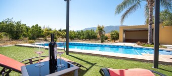 Cubo's Finca de la Rosa / wifi gratis / piscina privada
