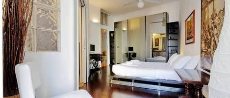 2 chambres, fer et planche à repasser, Wi-Fi gratuit, draps fournis