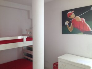 4 bedrooms, in-room safe, iron/ironing board, travel cot