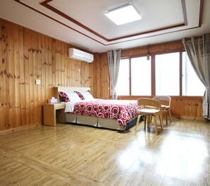 Double Room | Free WiFi - Seaside House (Seogwipo)