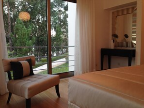 3 bedrooms, soundproofing, iron/ironing board, free WiFi