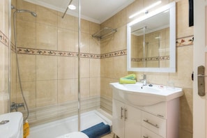 Hair dryer, towels