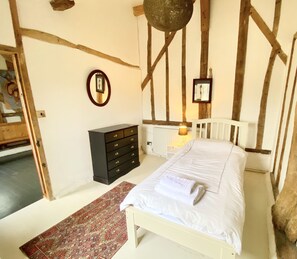 5 bedrooms, iron/ironing board, free WiFi, bed sheets - The Dairy Hall at Partridge Lodge (Woodbridge)