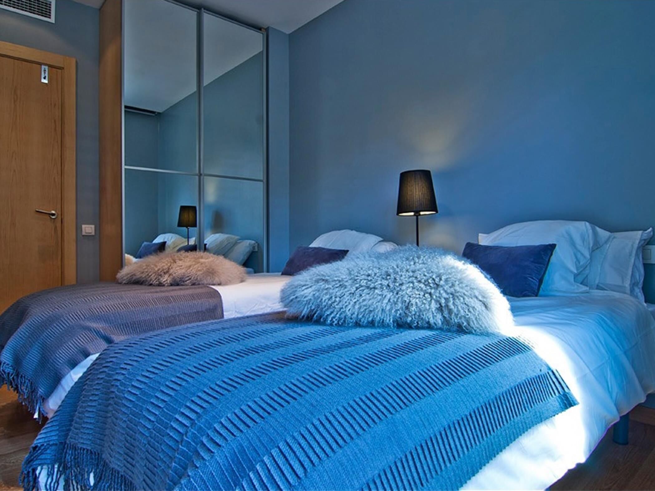 2 bedrooms, in-room safe, iron/ironing board, free WiFi