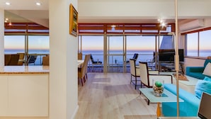 Unclassified image, 3 of 28, button - Aguila Views (Cape Town)