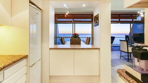 Unclassified image, 5 of 28, button - Aguila Views (Cape Town)