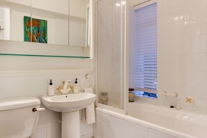 Bathroom - Aguila Views (Cape Town)
