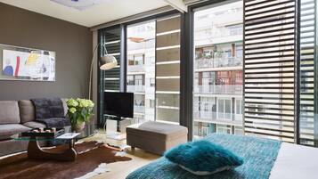 3 chambres, coffres-forts dans les chambres, fer et planche Ă repasser