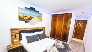 3 soverom, strykejern/-brett, wi-fi (inkludert) og sengetøy
