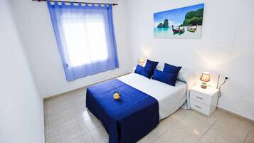 2 chambres, fer et planche à repasser, Wi-Fi gratuit, draps fournis