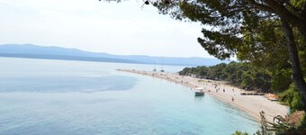 4 star Luxury Apartment With Private Swimming Pool and countryside and sea views