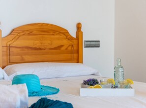 4 chambres, fer et planche à repasser, Wi-Fi gratuit, draps fournis