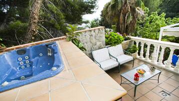 Outdoor spabad