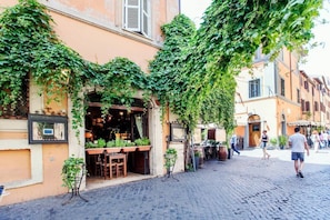 Ristorazione all'aperto
