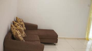 House, 4 Bedrooms | Living area | 32-inch LCD TV with satellite channels, TV, DVD player