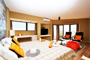 4 chambres, coffre-fort, fer et planche à repasser