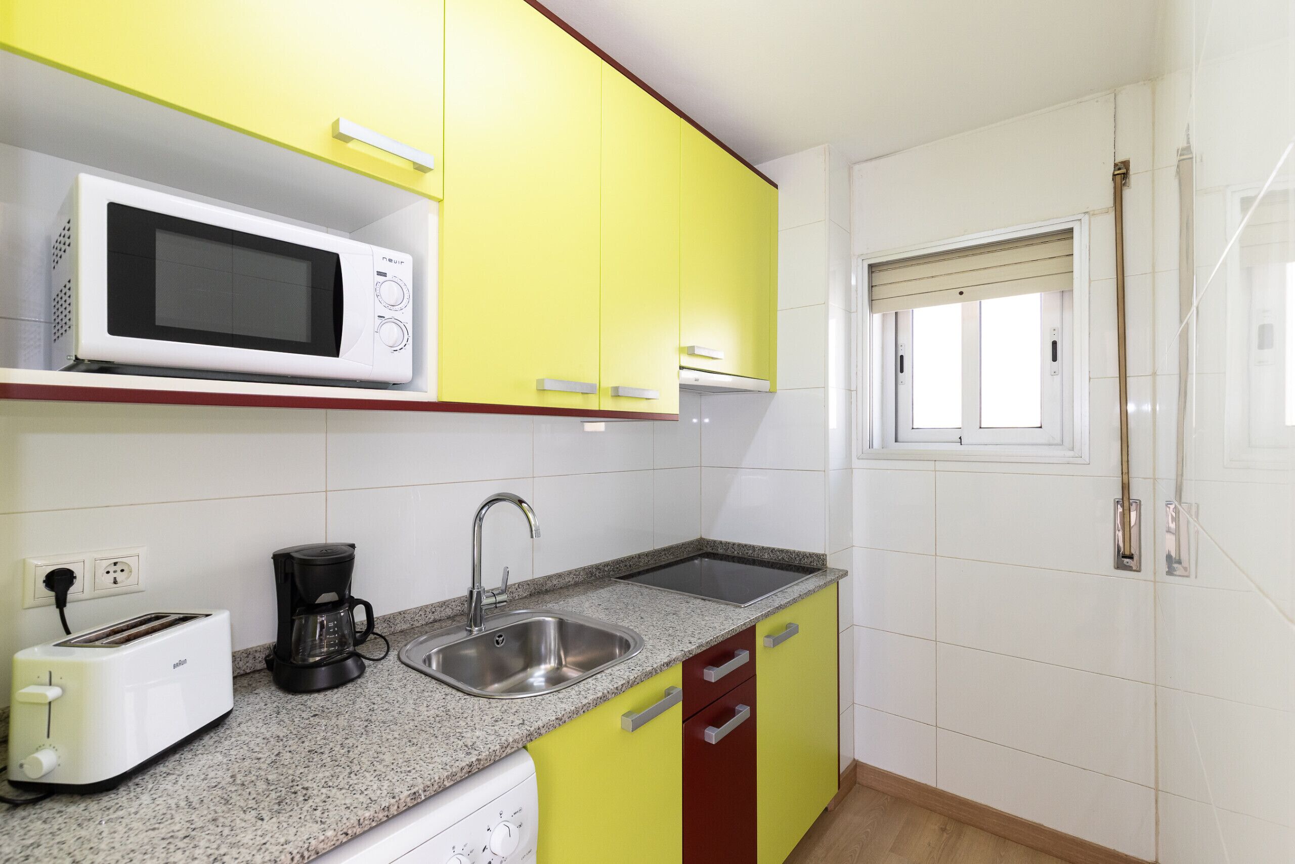 Fridge, microwave, coffee/tea maker, electric kettle