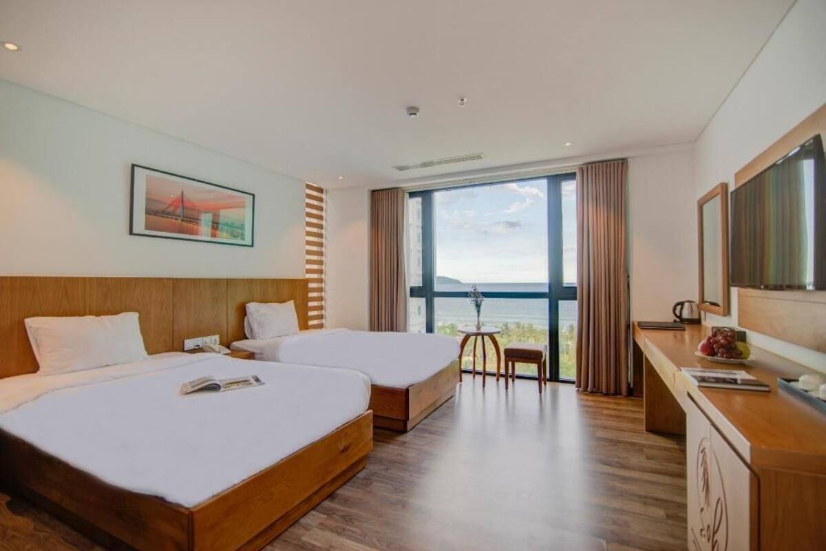 Ropa de cama de alta calidad, camas con pillow-top y minibar 