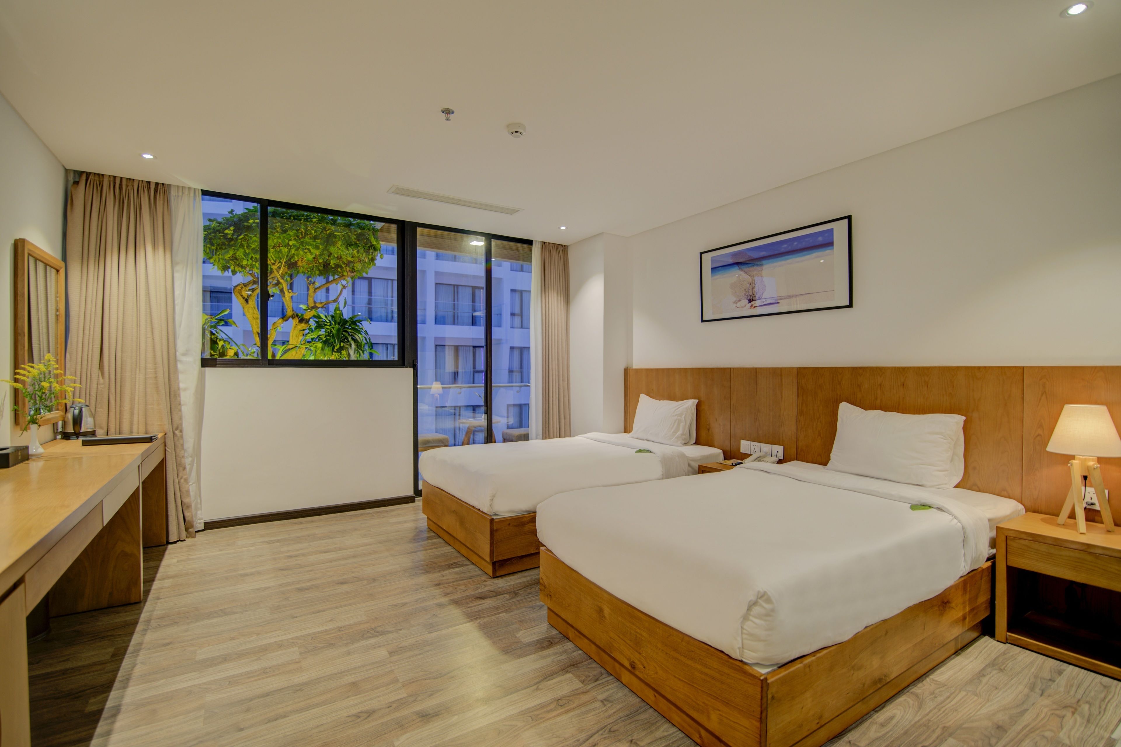 deluxe double or twin city view with balcony | premium bedding, pillow-top beds, minibar, in-room safe