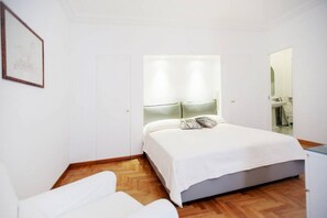 3 chambres, fer et planche à repasser, Wi-Fi gratuit, draps fournis