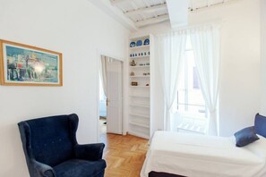 3 chambres, fer et planche à repasser, Wi-Fi gratuit, draps fournis