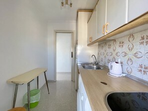 Fridge, microwave, coffee/tea maker, electric kettle