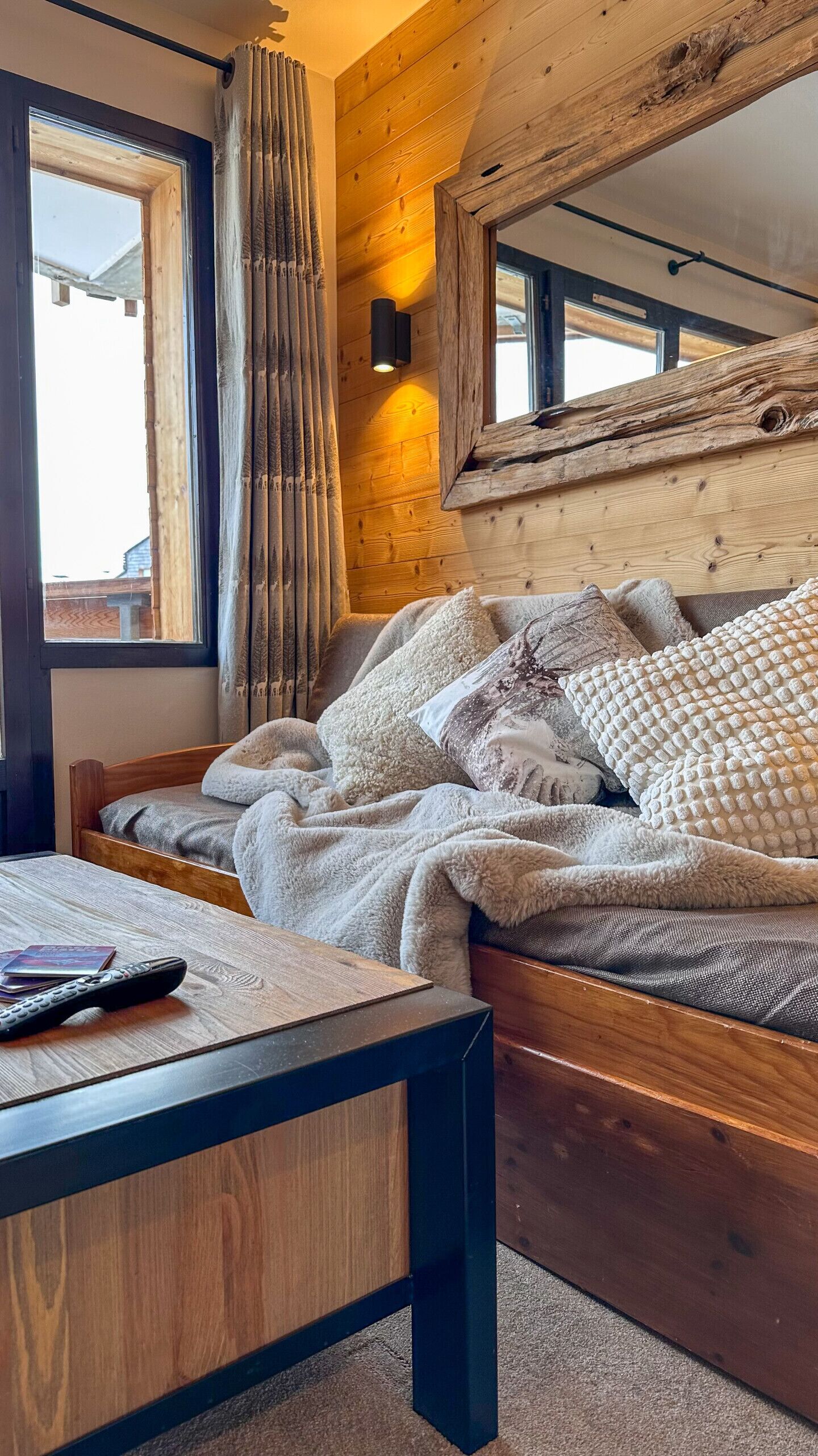 Fer et planche à repasser, Wi-Fi gratuit, draps fournis