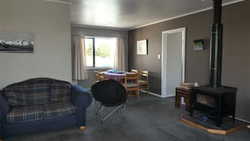 House, 3 Bedrooms | Room amenity