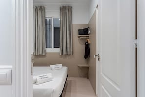 3 slaapkamers, een kluis op de kamer, een strijkplank/strijkijzer