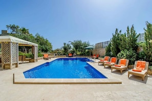Pool - The Almonds Holiday Home (San Lawrenz)
