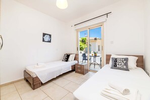 3 bedrooms, in-room safe, iron/ironing board, free WiFi