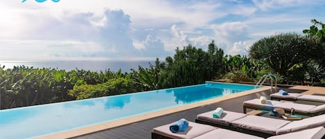 Una piscina infinita