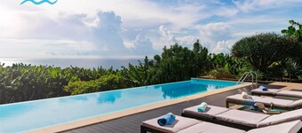 Contemporary villa, infinity pool | Designhouse