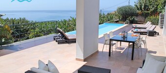 Contemporary villa, infinity pool | Designhouse