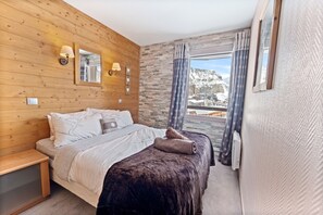 3 chambres, fer et planche à repasser, Wi-Fi gratuit, draps fournis