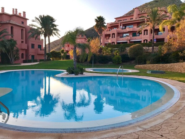 Pool - PENTHOUSE IN SIERRA CORTINA R024 (Finestrat)