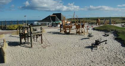Casa acogedora, acogedora para perros en el borde de Kinblethmont Estate cerca de golf y playas