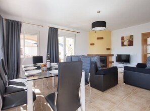 Dining - Villa Senieta - PlusHolidays (Calpe)