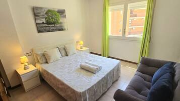 1 chambre, fer et planche Ă repasser, Wi-Fi gratuit, draps fournis