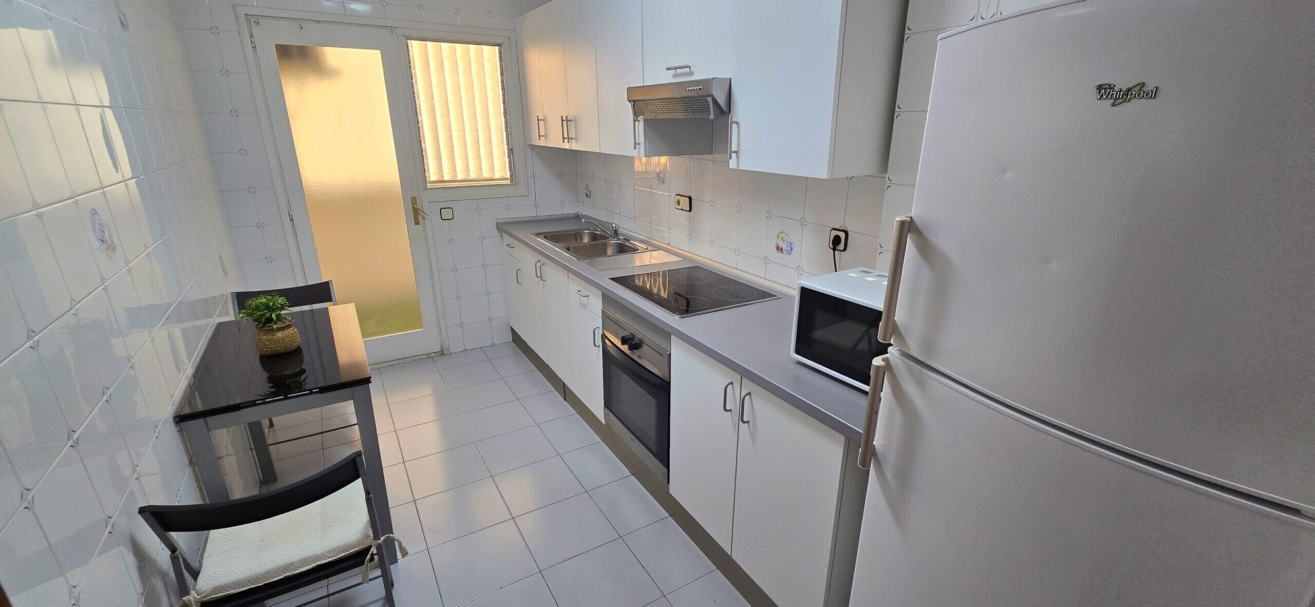 Fridge, microwave, oven, coffee/tea maker