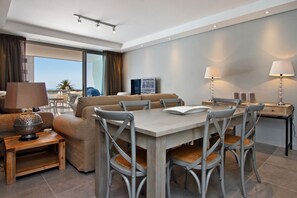 Apartment, 2 Bedrooms | Living area
