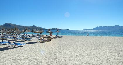 VILLA MARCH - 10 MIN WALK TO THE OLD TOWN