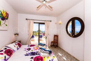 5 habitaciones, tabla de planchar con plancha y wifi gratis