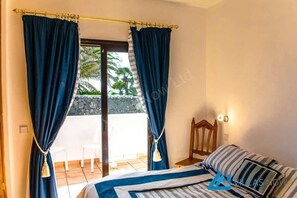 5 bedrooms, in-room safe, iron/ironing board, free WiFi