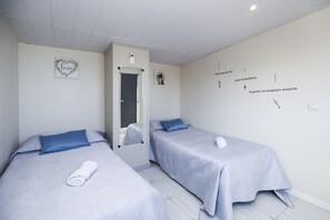 2 bedrooms, iron/ironing board, free WiFi, bed sheets - TECAVI - Penthouse with Sea Views (La Pineda)