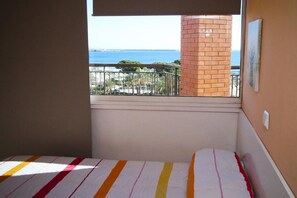 2 bedrooms, iron/ironing board, free WiFi, bed sheets - TECAVI - Penthouse with Sea Views (La Pineda)