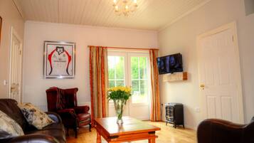Smart TV, DVD player, books, music library