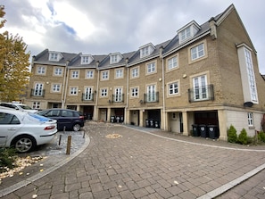 Unclassified image, 2 of 38, button - LUXURY BLUEWATER HOLIDAY HOME  (Dartford)