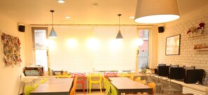 Coin salon dans le hall