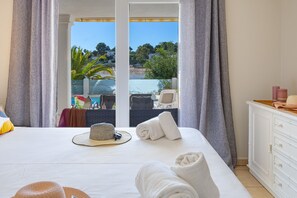 5 bedrooms, iron/ironing board, free WiFi, bed sheets